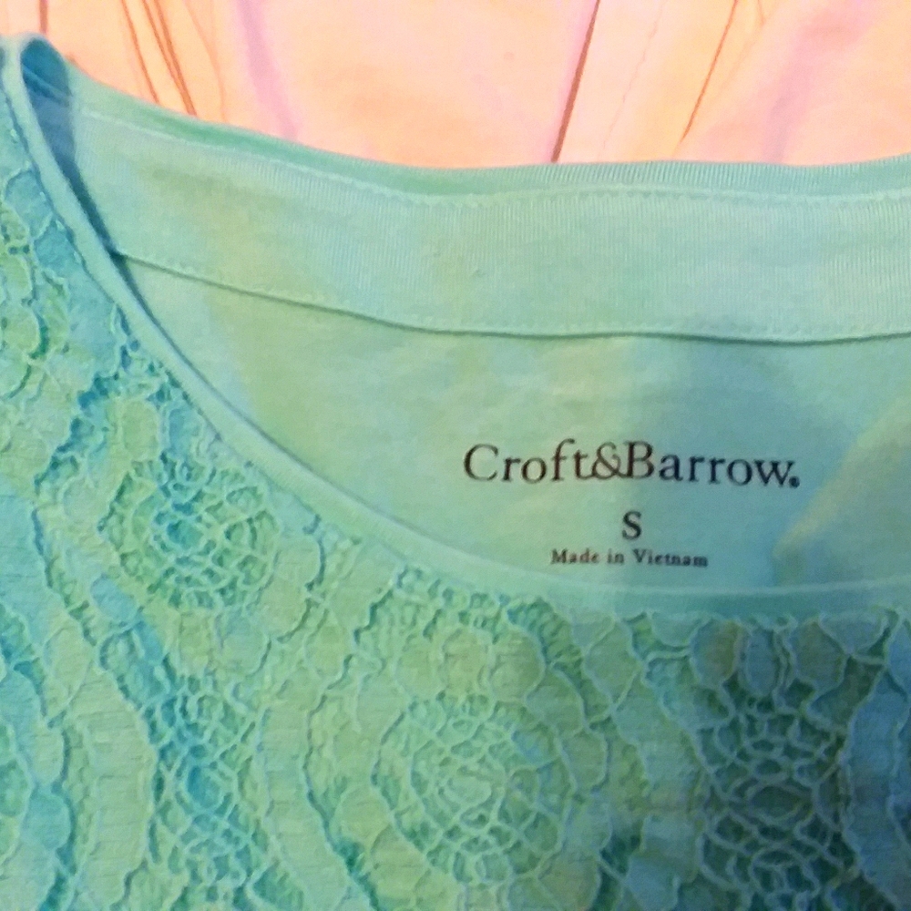 Teal/mint shirt